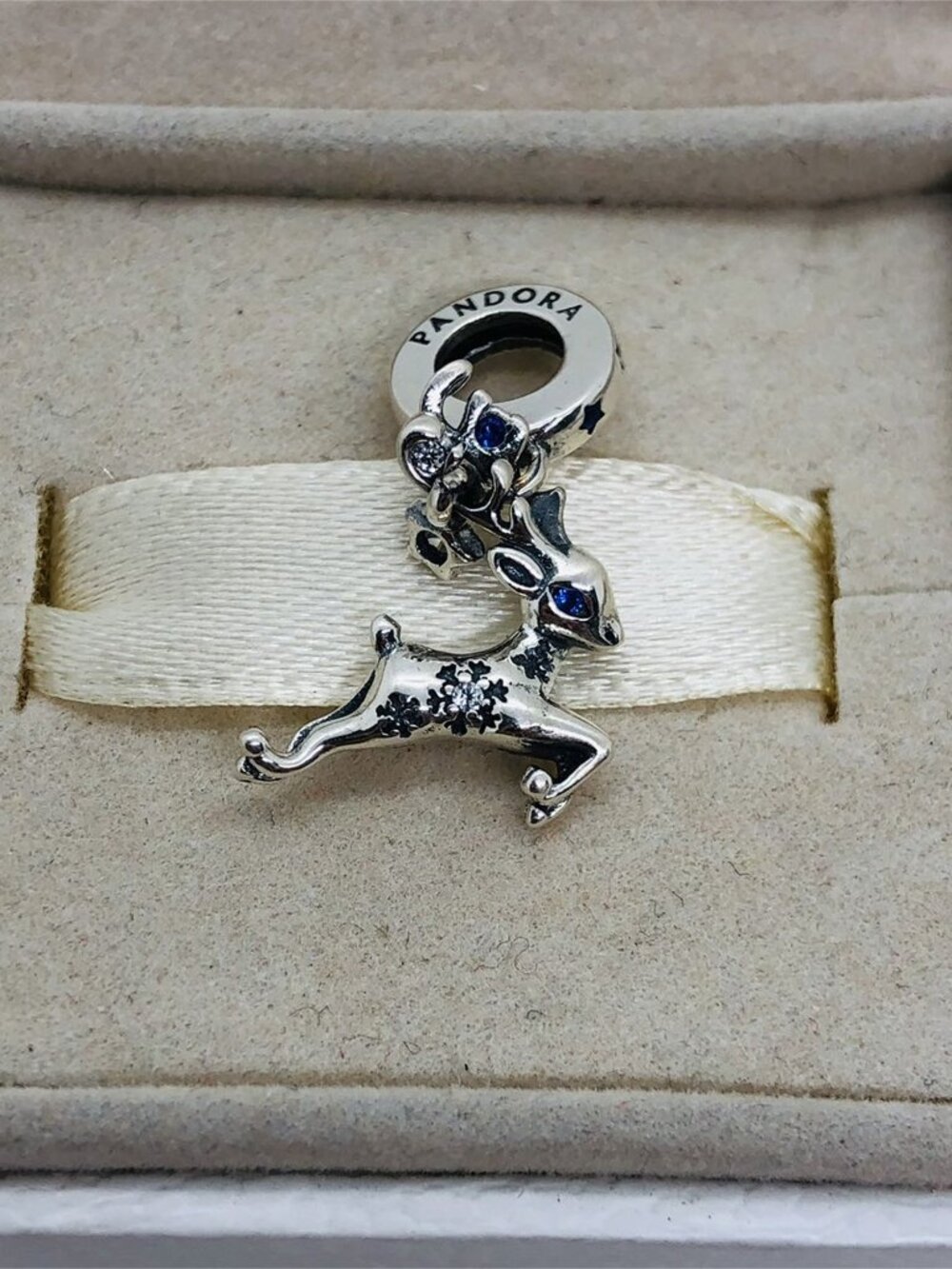 ✨🔥Pandora Magical Christmas Reindeer Dangle Charm
